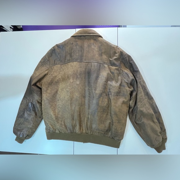 Vintage 1990’s Leather bomber jacket. Size: XL (46 Tall). Leather in great cond. - Picture 3 of 10